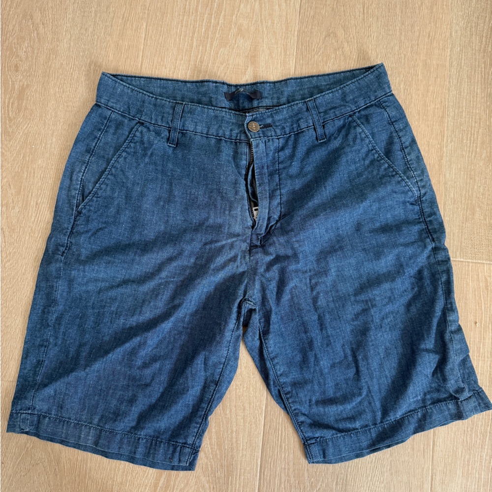 7 for all mankind shorts size 32